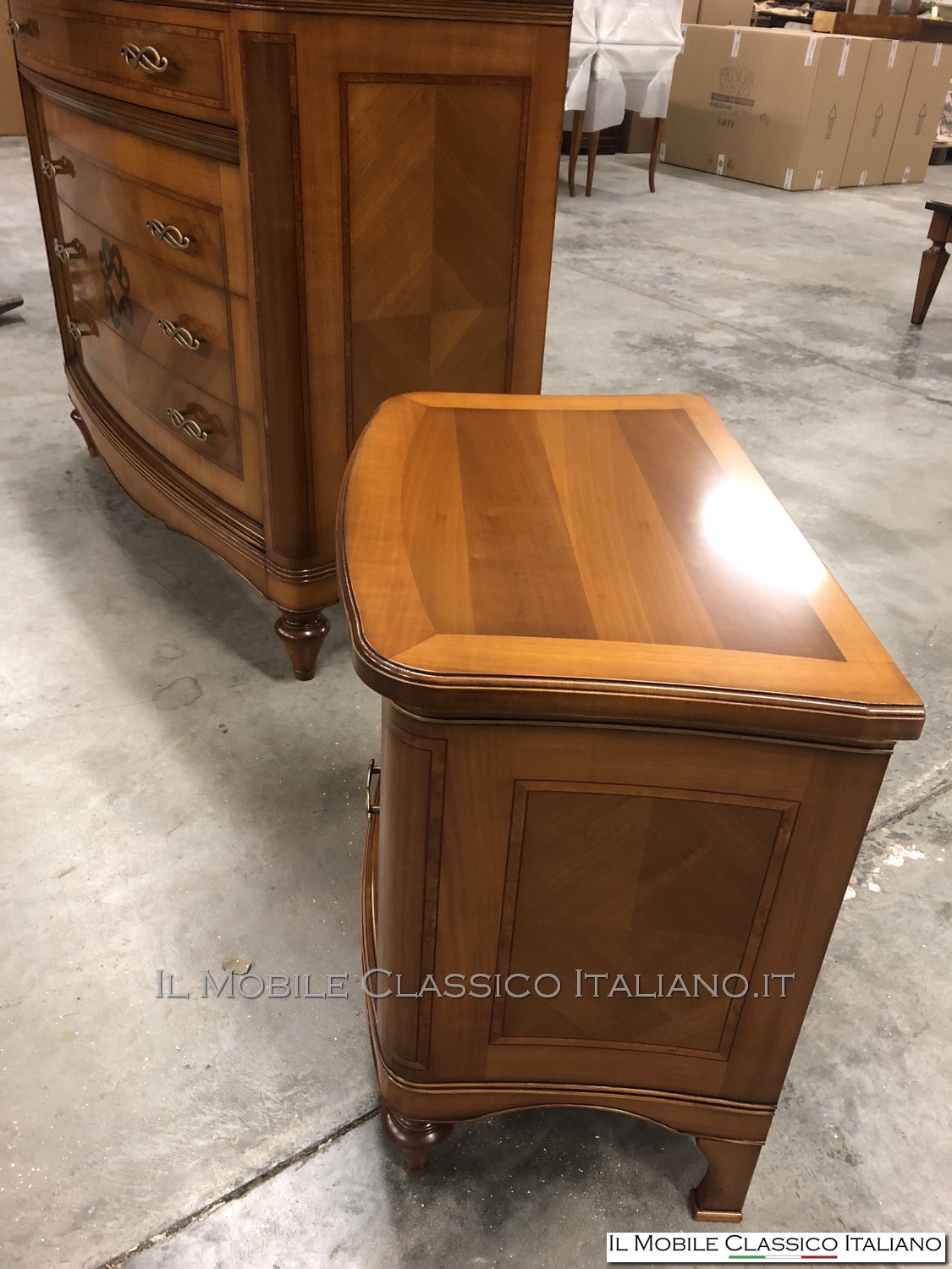 gruppo comò stile classico italiano